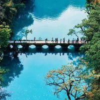小七孔怎么玩才不踩雷？路线+天气+穿搭全攻略