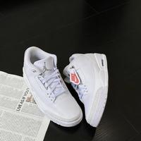 AJ4黑红复刻大比拼：2019、2024和2026版谁最接近元年神韵？