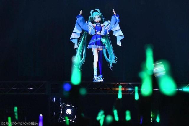 初音未来VS洛天依：虚拟歌姬的十年路径分野