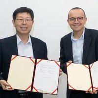 鸿海×施耐德联手打造“AI工厂”：8周交付、PUE低至1.15的新一代数据中心来了