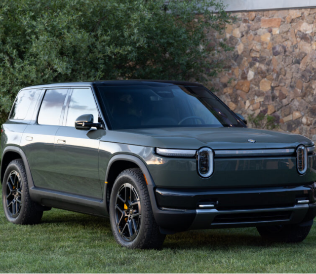 Rivian R2硬刚Model Y：激光雷达VS纯视觉，谁才是智能电车的未来？