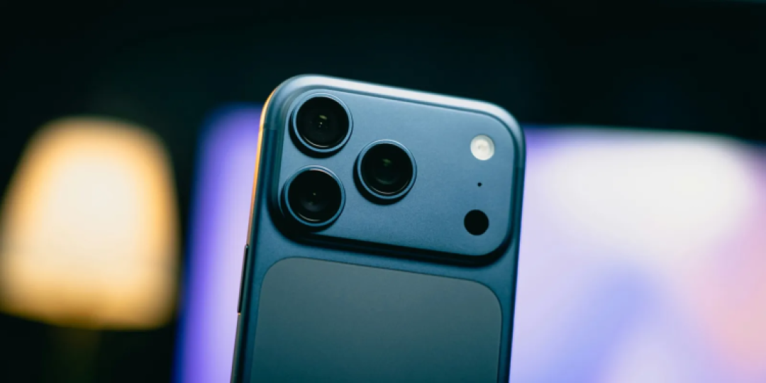 iphone-17-pro-blue-camera-array.png