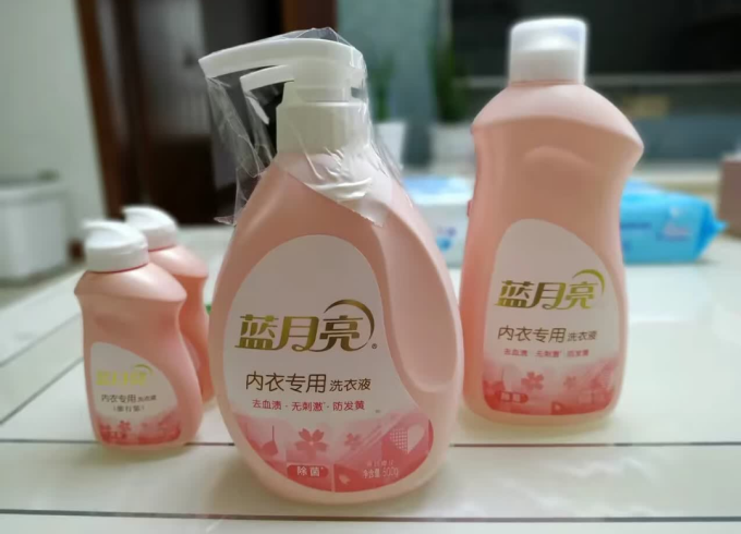 蓝月亮洗衣液