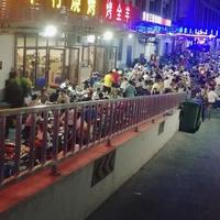 2026淄博烧烤实测：谁还在卷饼里藏着烟火气？