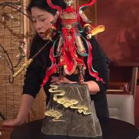 小摆件大讲究！铜师傅“见微”vs经典款，怎么选才不踩雷？