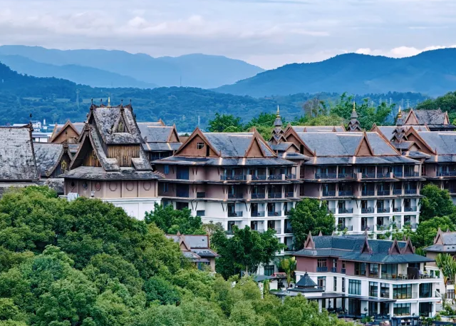 云南的这个避世小城，给酒店配备了一个4A景区，暑假竟然还能避暑