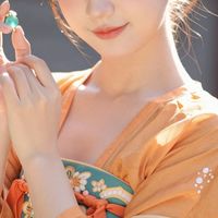 新中式抹胸襦裙能日常穿吗？实测材质、版型与通勤痛点