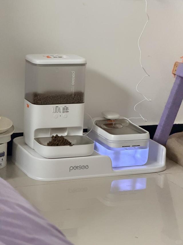 谁家还没有个自动喂食器啊！