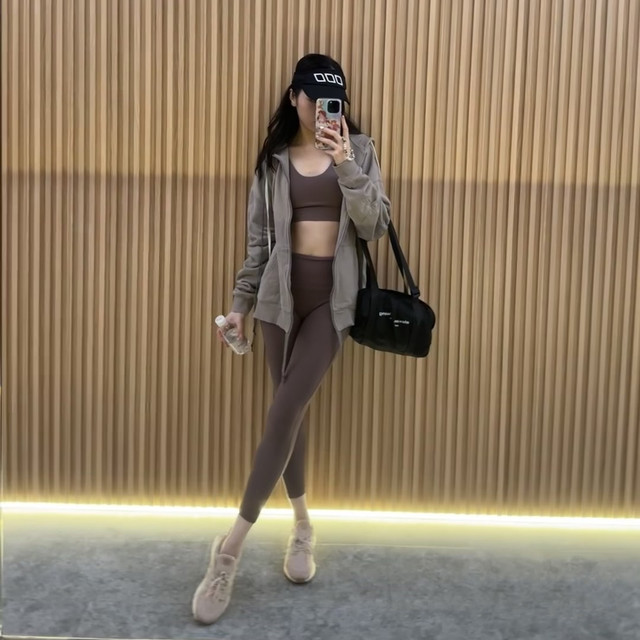 买瑜伽裤，别老盯着lululemon！这几个宝藏小众品牌，不坑中国人