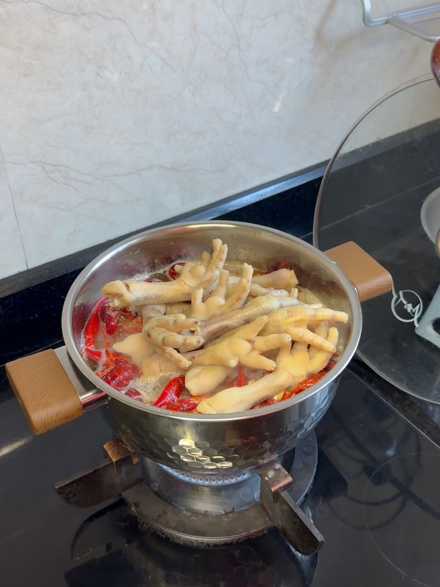 吃小龙虾的季节到啦！安排蒜蓉小龙虾🦞