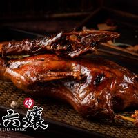 王刚甜皮鸭爆火成都：排队两小时，非遗小吃靠短视频杀出重围