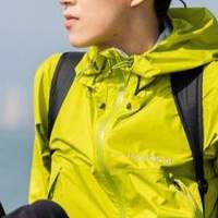 夏季户外登山徒步防雨很重要，6款全球顶级品牌轻量冲锋衣
