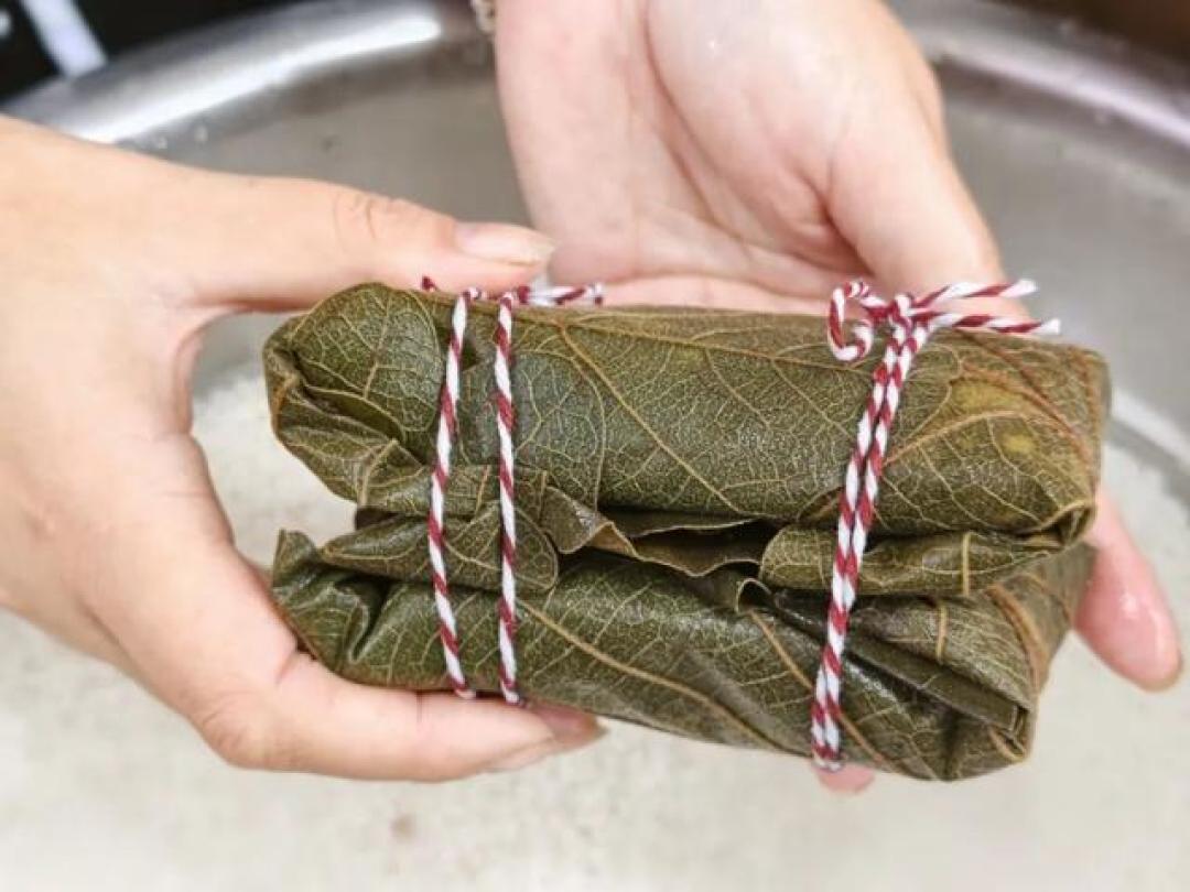 凭桲椤叶和成对捆扎，日照“板砖粽”诠释何为端午硬核美味