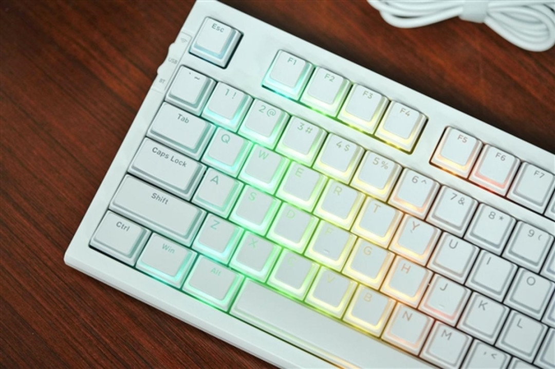 麻将轴手感顺滑!ikbc 98S三模RGB键盘图赏