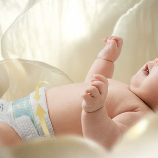 两款新生儿纸尿裤实测：Babycare金山茶与好奇小企鹅谁更高端？