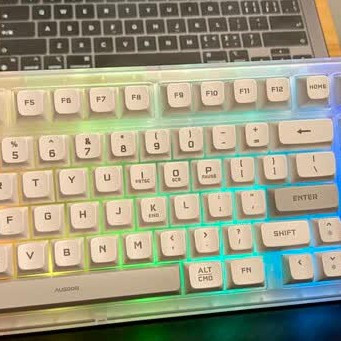 618高性价比透明RGB双模键盘实测