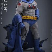 1780元值不值？Hot Toys战损蝙蝠侠深度评测，收藏党必看