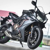 CBR650R电控离合太香？对比Ninja 650谁更值得买