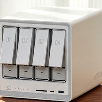 智能生活 篇零：十款绿联 NAS 横评：从入门到 AI 全场景覆盖