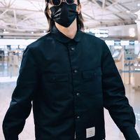 蔡徐坤首登Thom Browne米兰大秀，艺术共创再升级