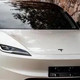  特斯拉FSD正式入华，买断6.4万，月租或超700元，网友吵翻天　