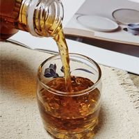 无糖茶新战局：小罐茶10元高价突围，东方树叶还能稳坐头把交椅吗？