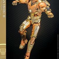 Hot Toys MK3全版本横评：金铜限定值不值？1/6和1/4怎么选？