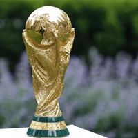 2026世界杯还没踢，FIFA已赚翻：130亿营收背后的分配游戏