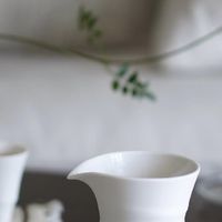 白瓷提梁壶：岁月中的父爱