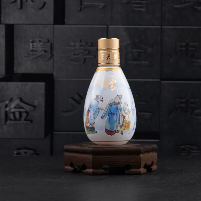 宝丰VS金门高粱：同是清香，为何一个清冽如泉一个微酱带焦？