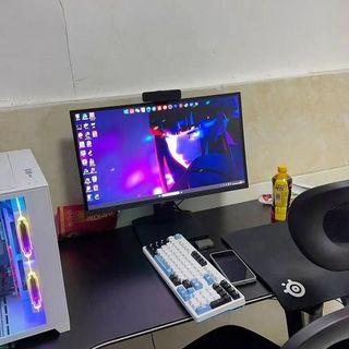 百元极简电脑桌搭:低成本打造干净治愈的桌面!