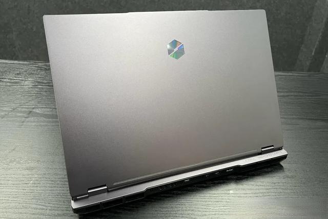 RTX 5080游戏本横评：谁在堆料，谁在割韭菜？