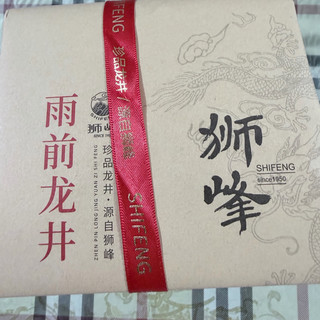 老爸常年自用回购的狮峰雨前龙井，茶桌上离不开的心头好
