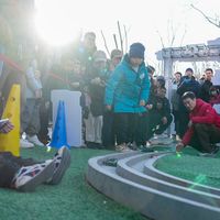 免费玩！北上武三城公园竟藏迷你四驱车赛道，爷青回了