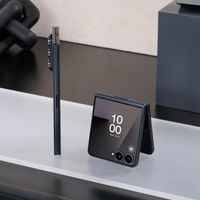 三星Z Flip7大降价！6799元起，美版竟只要3000？