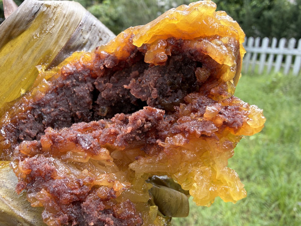 藏在粽叶里的琥珀光——台山灰水粽的清甜密码。