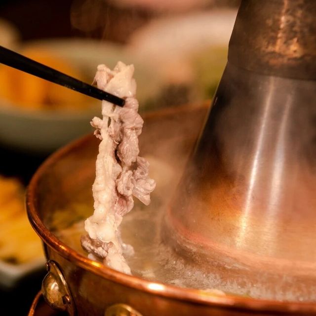 涮肉别被“鲜切”忽悠！三招教你识破真假好肉
