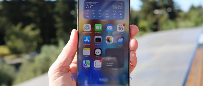 国行Apple Intelligence实测：隐私强但中文弱，国产AI赢在生态开放