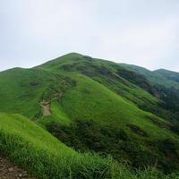 武功山反穿真相：23公里2370米爬升，新手别被“入门线”骗了