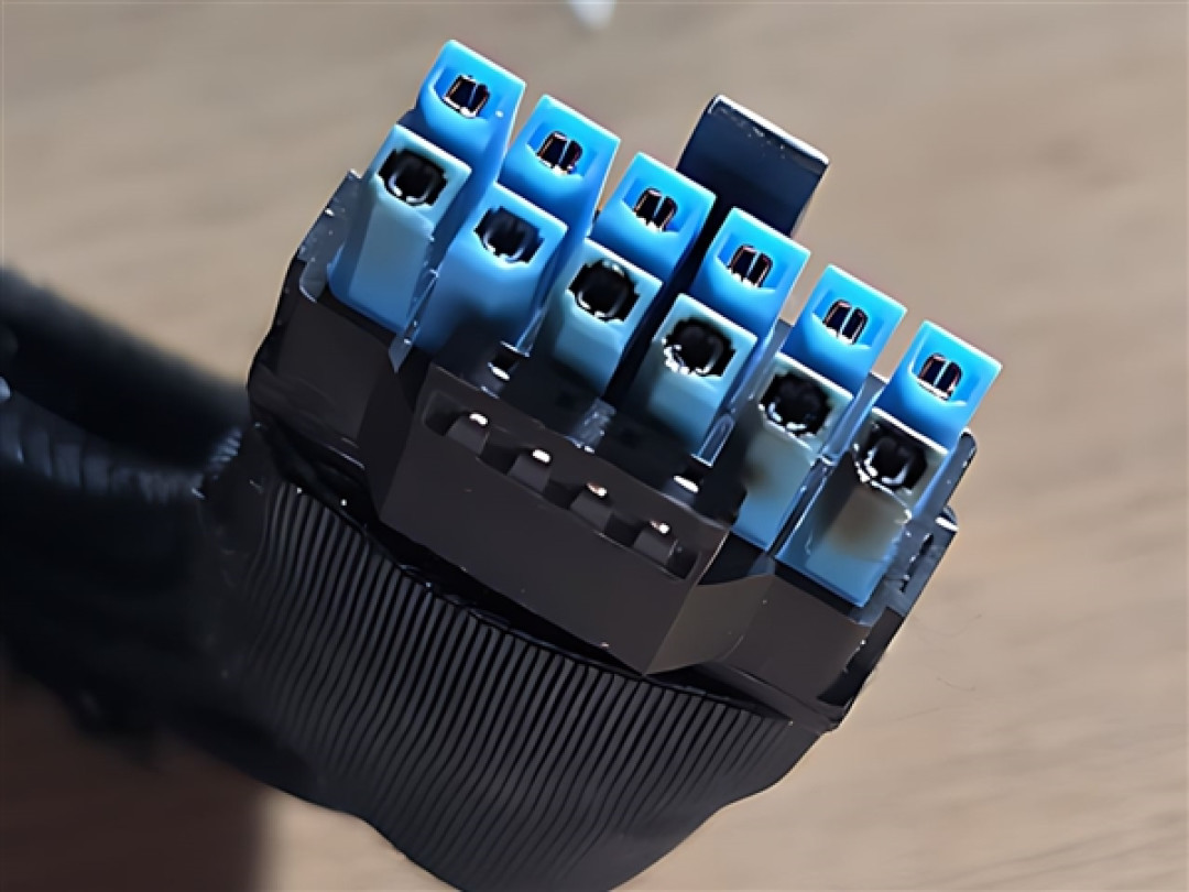 12V-2x6再出事故！RX 9070 XT供电线烧熔毁：送修惨遭拒保