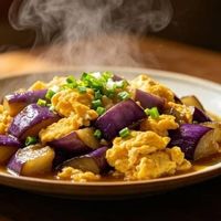 茄子丁炒鸡蛋家常做法,简单快手又入味,老人孩子都抢着吃