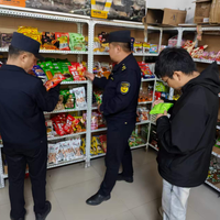 五毛零食暗藏致癌物?校园周边食品安全真相揭秘