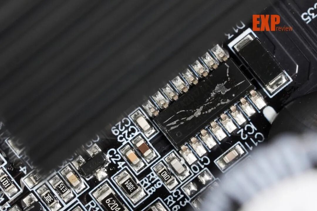 技嘉EAGLE 850PM PG5电源评测:六毛七一瓦也能做到无可挑剔的性能表现