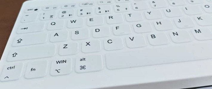 静音薄膜键盘：安静居家桌搭首选