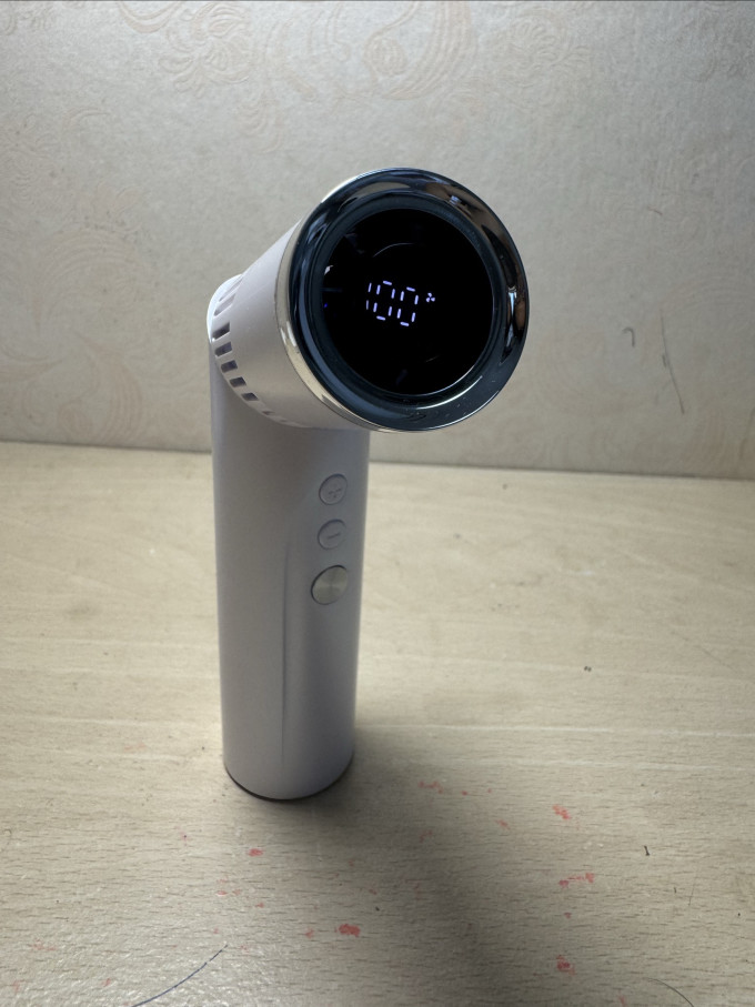 西圣手持风扇