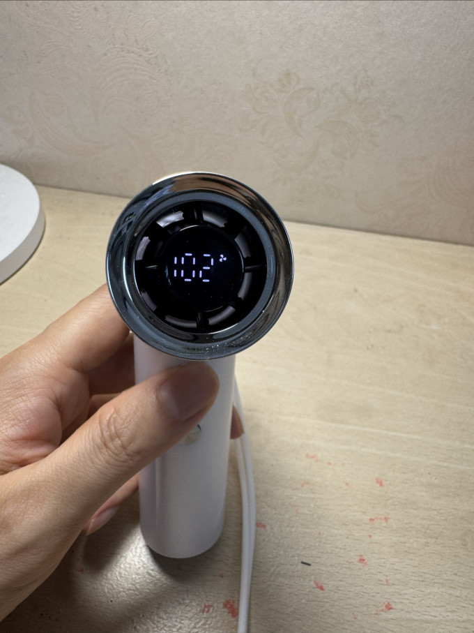 西圣手持风扇