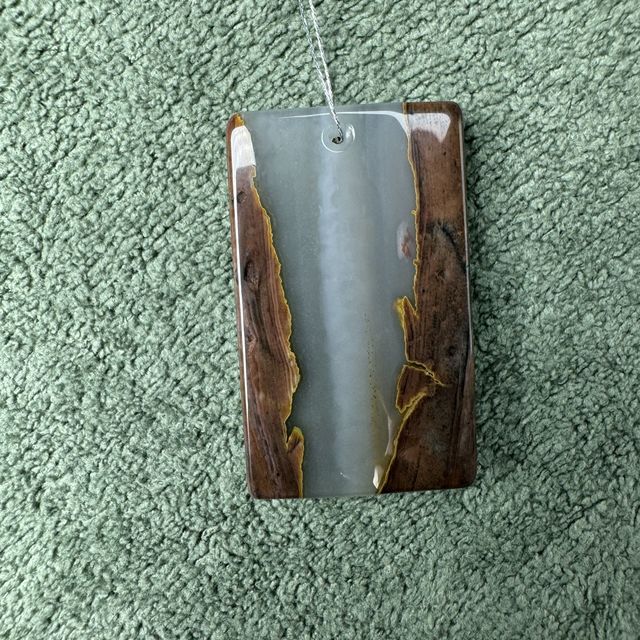 藏着草原图腾底蕴，狼山玄灵石的温柔陪伴感