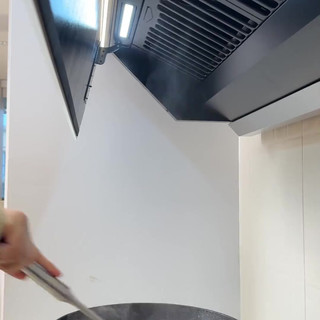卡萨帝Y5Ultra油烟机实测：32m³/min大吸力真能秒净油烟？静音+原石设计值不值8000块