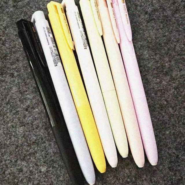 ✍️写字像滑冰？这支三菱低阻尼笔让我刷题起飞！✨