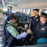2元票价跑56年，81对慢火车才是中国最硬核的民生底牌